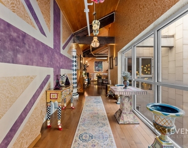 135 W 4th Street - Photo Thumbnail 6