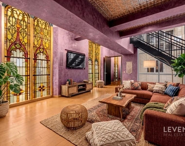 135 W 4th Street - Photo Thumbnail 13