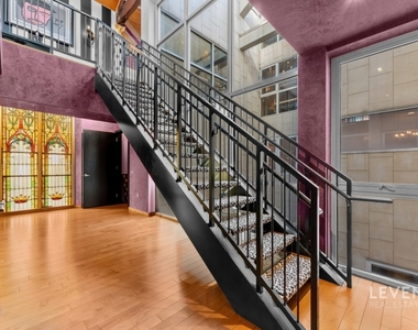 135 W 4th Street - Photo Thumbnail 12