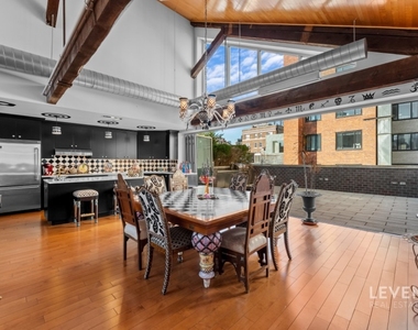 135 W 4th Street - Photo Thumbnail 7