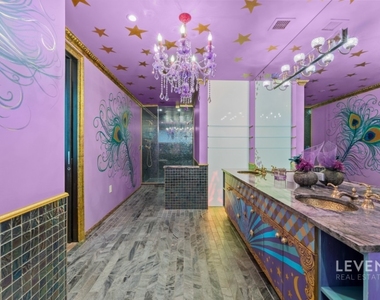 135 W 4th Street - Photo Thumbnail 15