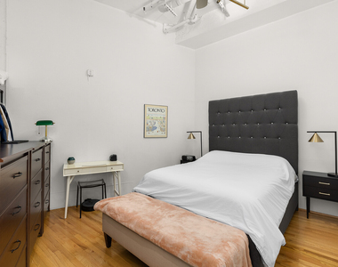6 Varick Street - Photo Thumbnail 3