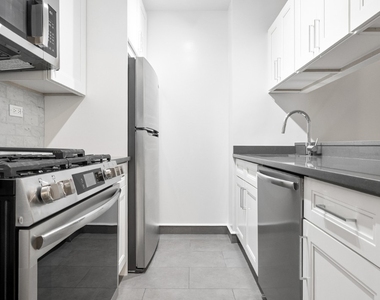 145 W 67th Street - Photo Thumbnail 7