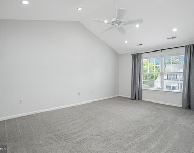 33 Saint Williams Way - Photo Thumbnail 7