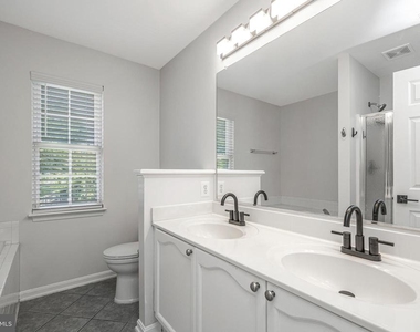 33 Saint Williams Way - Photo Thumbnail 3