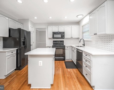 33 Saint Williams Way - Photo Thumbnail 1