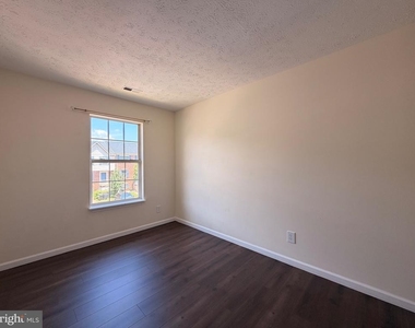 107 Stafford Mews Lane - Photo Thumbnail 29