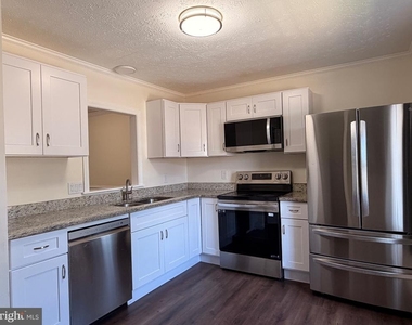 107 Stafford Mews Lane - Photo Thumbnail 5