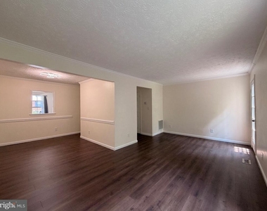 107 Stafford Mews Lane - Photo Thumbnail 12