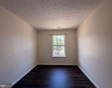 107 Stafford Mews Lane - Photo Thumbnail 28