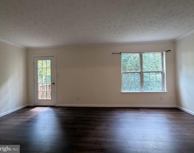 107 Stafford Mews Lane - Photo Thumbnail 13