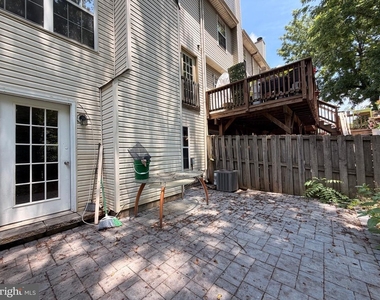 107 Stafford Mews Lane - Photo Thumbnail 38