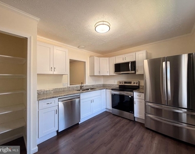 107 Stafford Mews Lane - Photo Thumbnail 3