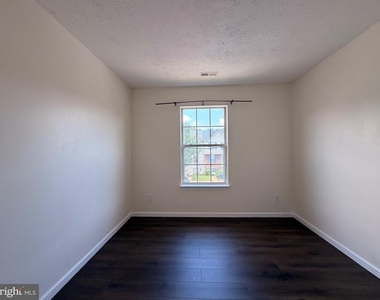 107 Stafford Mews Lane - Photo Thumbnail 24
