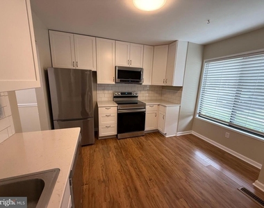 12457 Andover Court - Photo Thumbnail 11