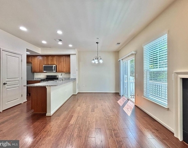1599 Renate Drive - Photo Thumbnail 4