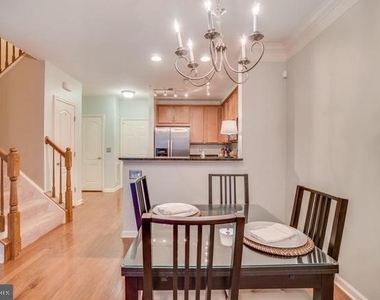 2291 Kew Gardens Drive - Photo Thumbnail 8