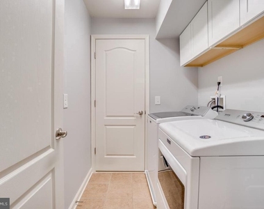 2291 Kew Gardens Drive - Photo Thumbnail 24