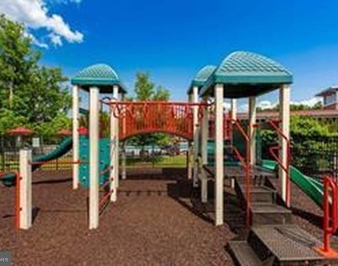 2291 Kew Gardens Drive - Photo Thumbnail 32