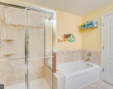 2291 Kew Gardens Drive - Photo Thumbnail 17