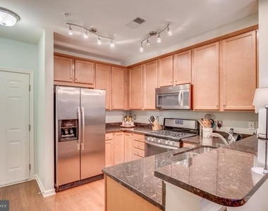 2291 Kew Gardens Drive - Photo Thumbnail 7