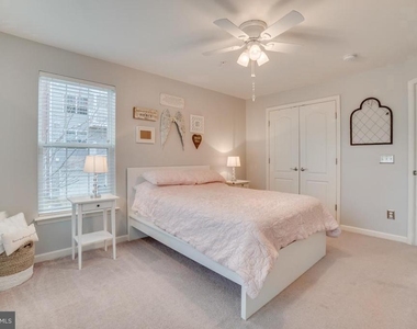2291 Kew Gardens Drive - Photo Thumbnail 21