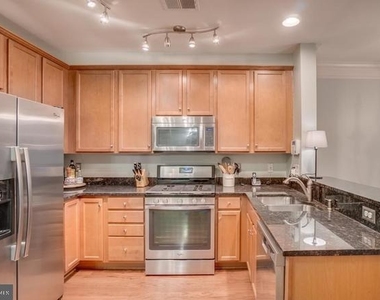 2291 Kew Gardens Drive - Photo Thumbnail 4