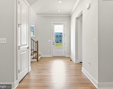 8642 Sycamore Way - Photo Thumbnail 1