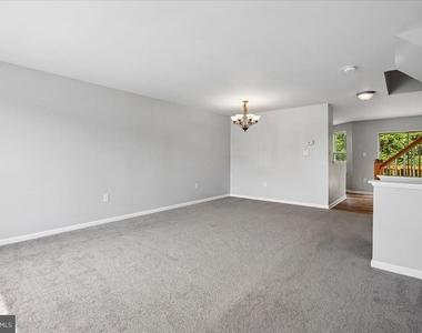 3392 Vineland Place - Photo Thumbnail 2