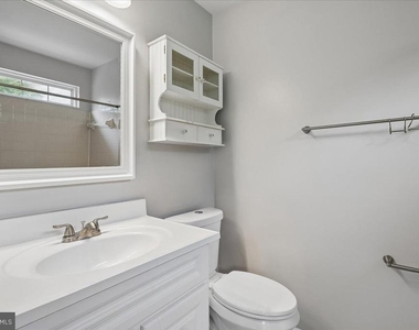 3392 Vineland Place - Photo Thumbnail 9