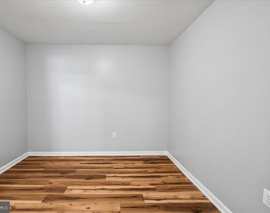 3392 Vineland Place - Photo Thumbnail 15