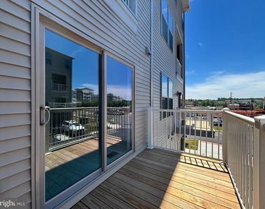 1104 Dabney - Photo Thumbnail 15