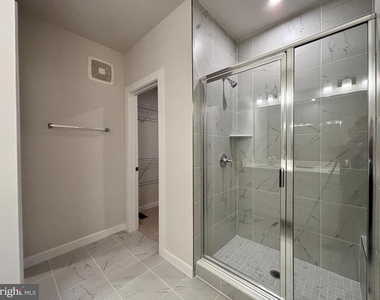1104 Dabney - Photo Thumbnail 11