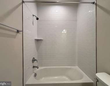 1104 Dabney - Photo Thumbnail 21