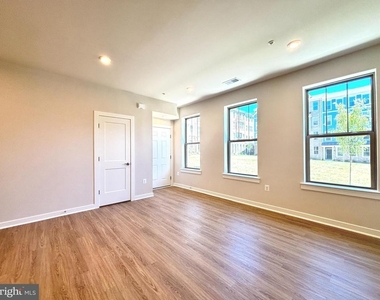 1104 Dabney - Photo Thumbnail 5