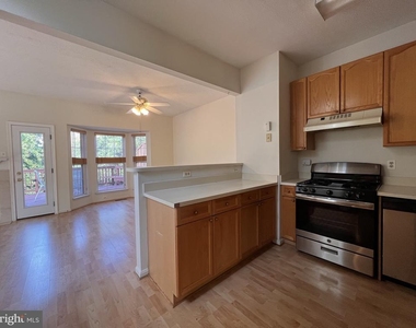 44106 Tippecanoe Terrace - Photo Thumbnail 10