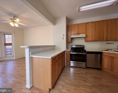 44106 Tippecanoe Terrace - Photo Thumbnail 11