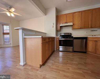 44106 Tippecanoe Terrace - Photo Thumbnail 12