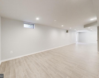 21466 Plymouth Place - Photo Thumbnail 36