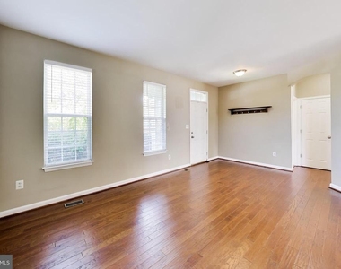 21466 Plymouth Place - Photo Thumbnail 13