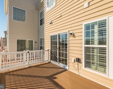 25442 Hopton House Terrace - Photo Thumbnail 24