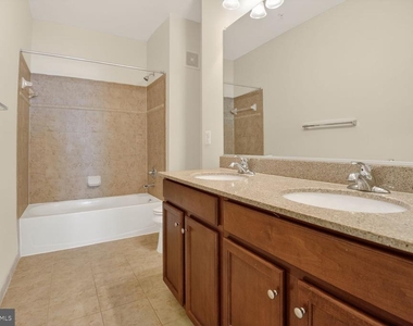 24690 Byrne Meadow Square - Photo Thumbnail 16