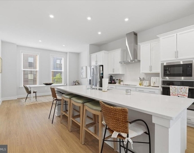 2315 Liberty Loop - Photo Thumbnail 9