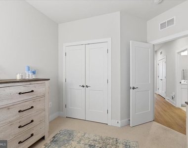 2315 Liberty Loop - Photo Thumbnail 18