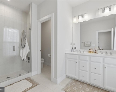2315 Liberty Loop - Photo Thumbnail 26
