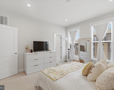 2315 Liberty Loop - Photo Thumbnail 25
