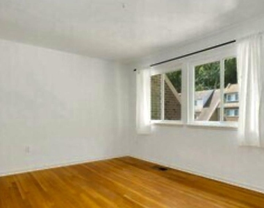 1415 Greenmont Court - Photo Thumbnail 16