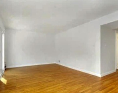 1415 Greenmont Court - Photo Thumbnail 20