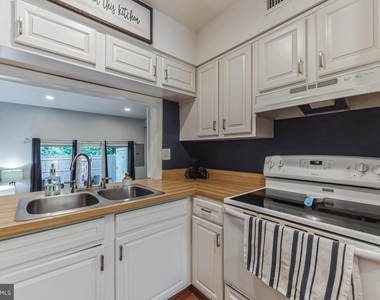 5920 Prince George Drive - Photo Thumbnail 11