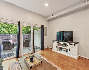 5920 Prince George Drive - Photo Thumbnail 15